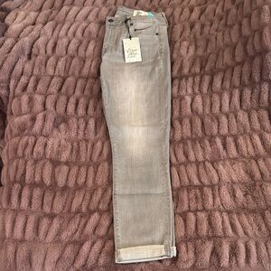 Gray High-Waisted Jeans
